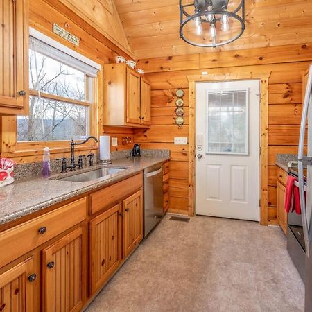 Over The Mountain - Smoky Mountain View Cabin 세비어빌 외부 사진