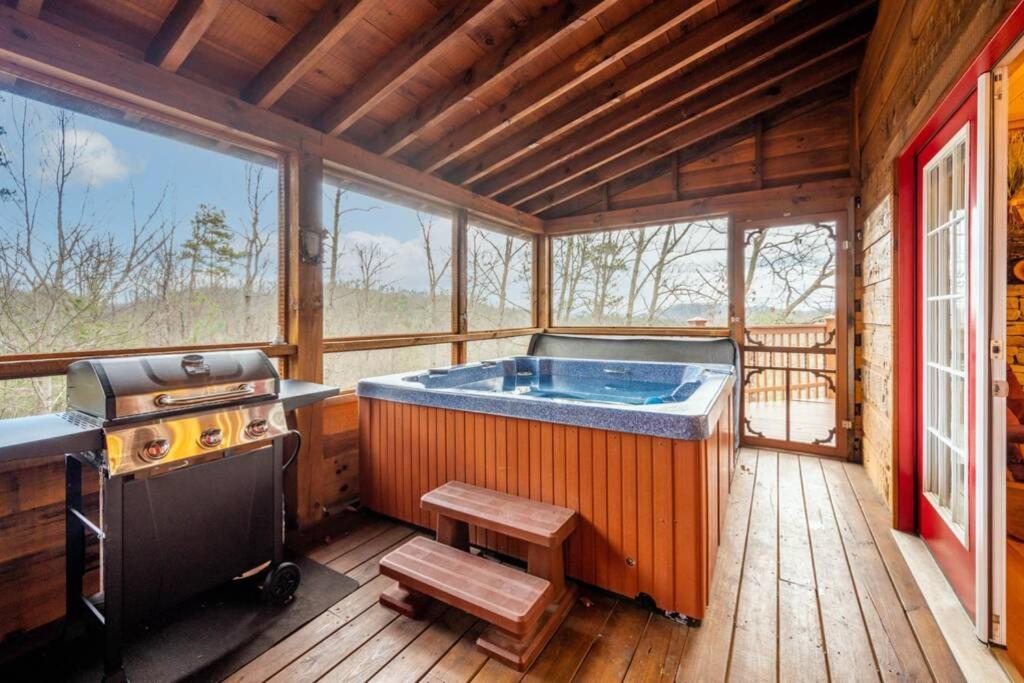 Over The Mountain - Smoky Mountain View Cabin 세비어빌 외부 사진