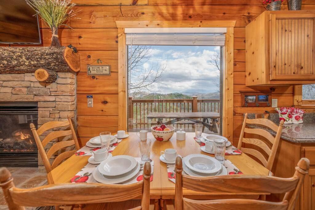 Over The Mountain - Smoky Mountain View Cabin 세비어빌 외부 사진