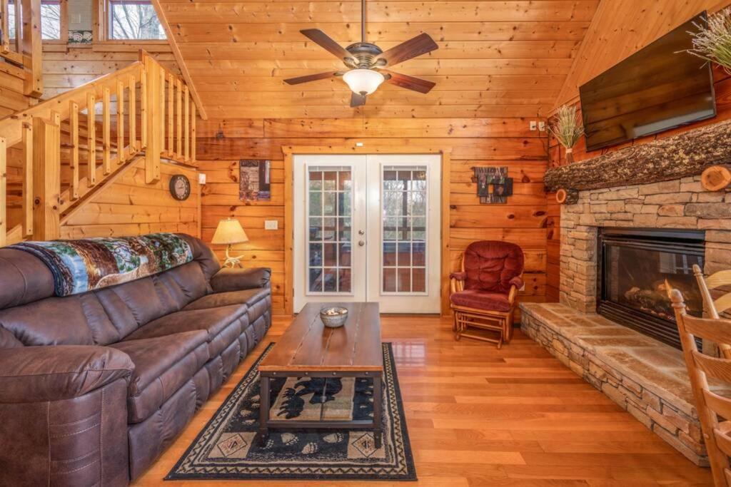 Over The Mountain - Smoky Mountain View Cabin 세비어빌 외부 사진
