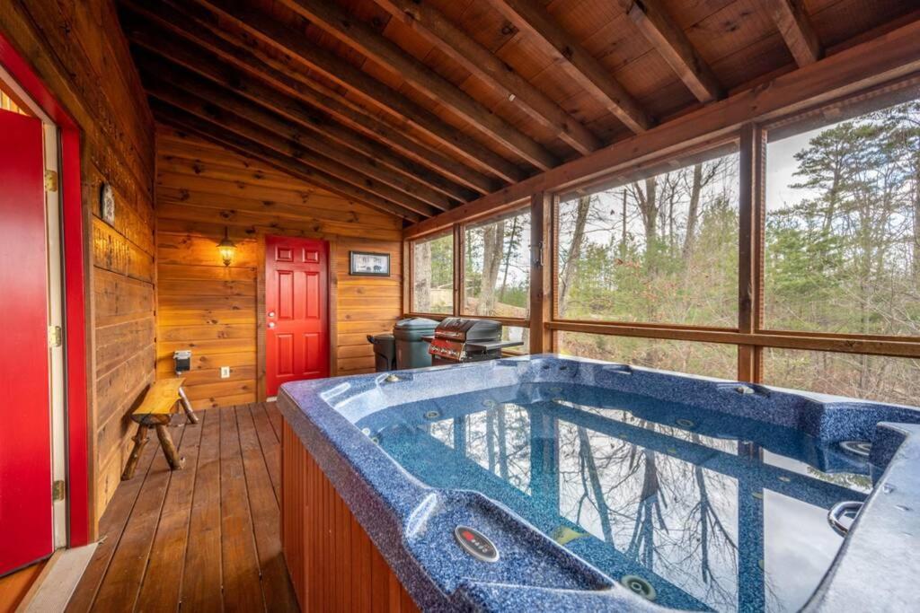 Over The Mountain - Smoky Mountain View Cabin 세비어빌 외부 사진